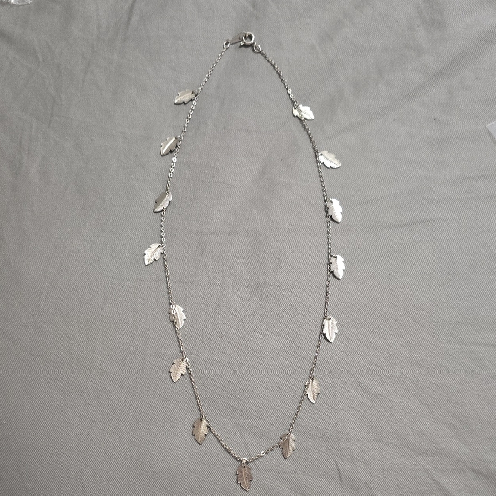 Avon Silver Leaf Necklace